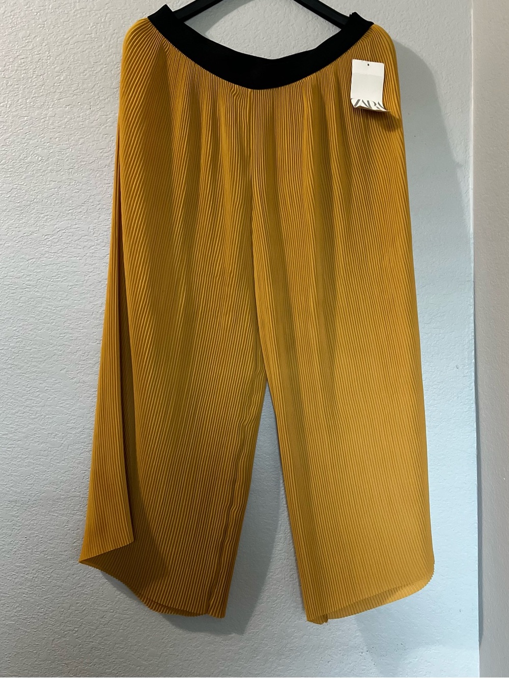 Zara Mustard Pleated Wide Leg Cropped Pants NWT SIZE XL